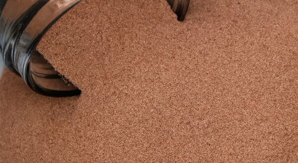 Abrasive waste and grinding sludge from mineral abrasives such as quartz sand, corundum, slag, glass beads, and ceramic beads | © CRB Analyse Service GmbH