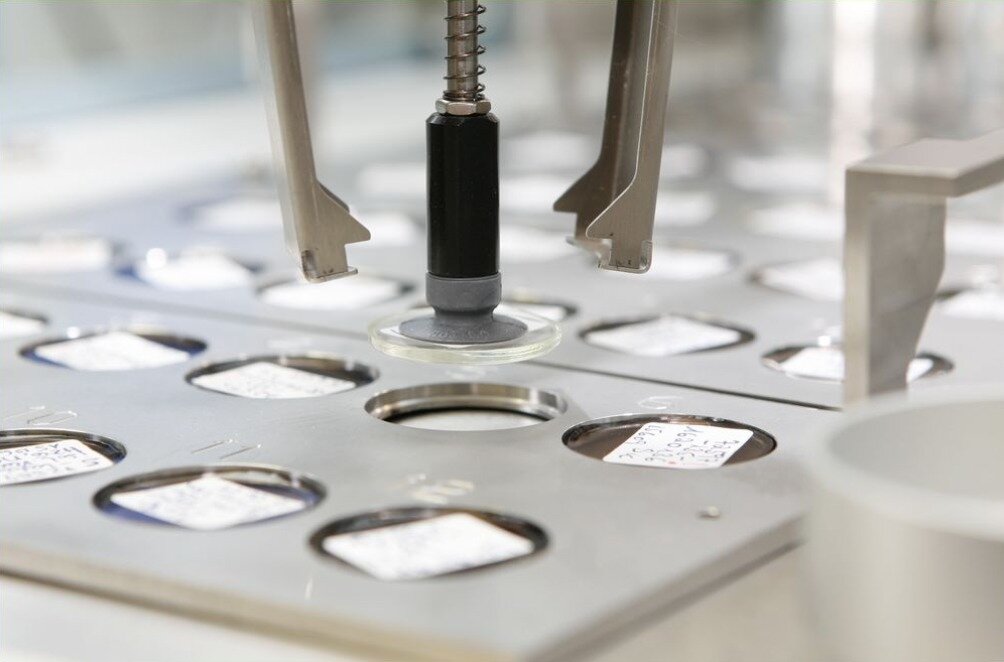 XRF: Sample changer X-ray fluorescence spectrometer Axios | CRB GmbH | © CRB Analyse Service GmbH