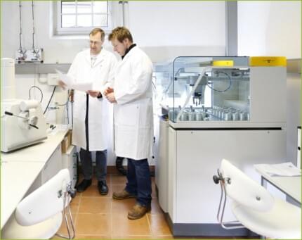 Röntgenfluoreszenzanalyse outsourcen | © CRB Analyse Service GmbH