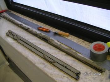 Asbesthaus - Fundstelle: Fensterkitt | © 2019, CRB Analyse Service GmbH